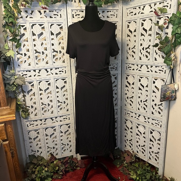 MARGAUX & LEXI LOVELY ALL BLACK SOFT & SMOOTH STRETCHY SHORT SLEEVE MAXI DRESS - Picture 1 of 12
